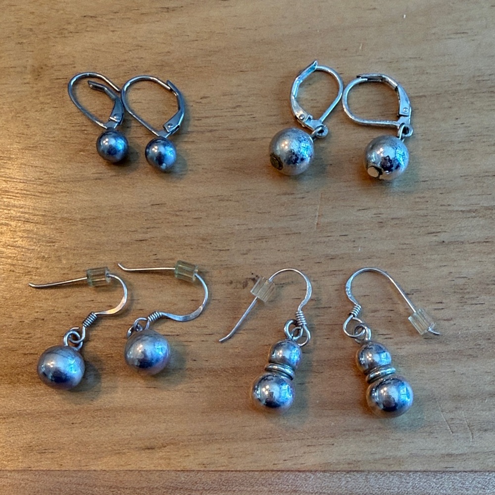 Elegant Silver Earrings Set